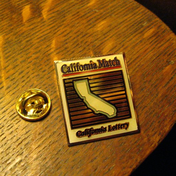 California State Lottery Vintage Lapel Pin - Picture 2 of 4